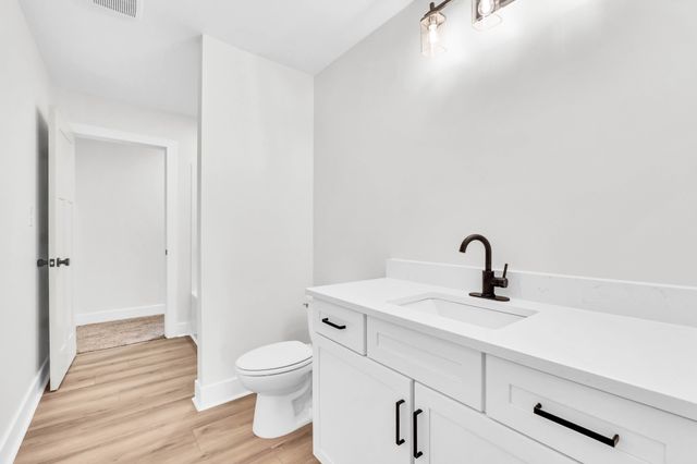 5570 Chambers Rd, Cumberland Furnace, TN 37051