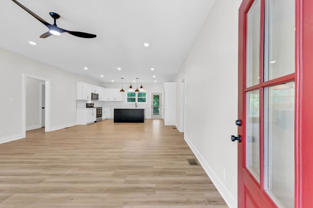 5570 Chambers Rd, Cumberland Furnace, TN 37051