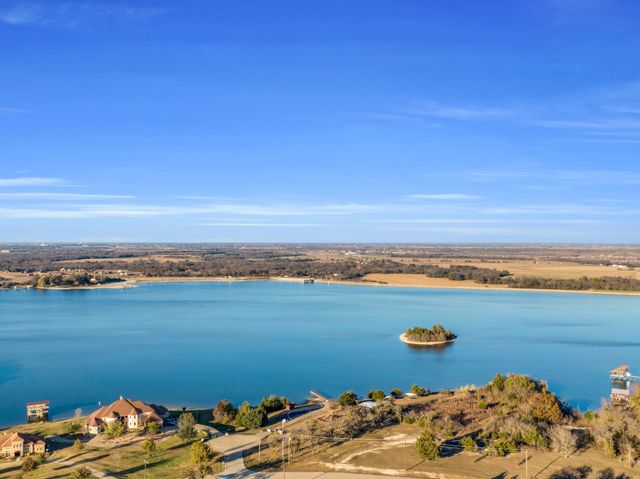 217 Hunter Pass, Waxahachie, TX 75165