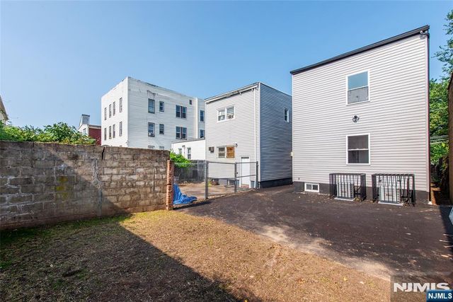 1150 Grove Street 2nd Floor, Irvington, NJ 07111