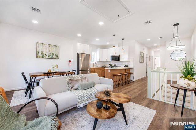 1150 Grove Street 2nd Floor, Irvington, NJ 07111