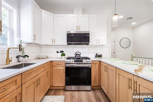 1150 Grove Street 2nd Floor, Irvington, NJ 07111