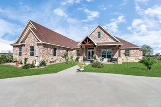 1093 Sunderman Road, Alleyton, TX 78935