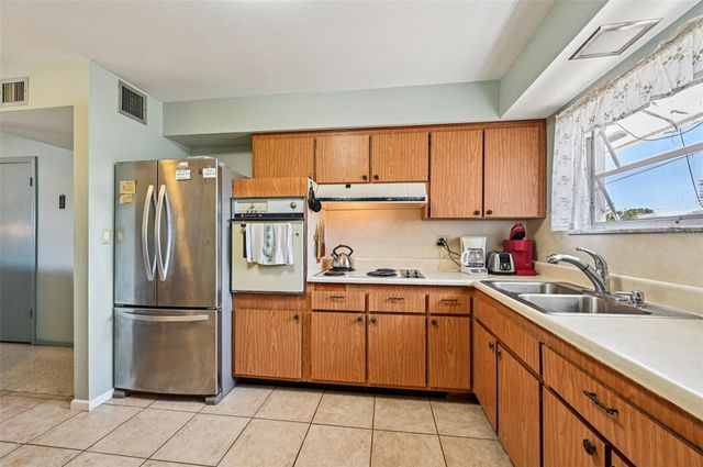 722 TAM O SHANTER AVENUE, Sun City Center, FL 33573