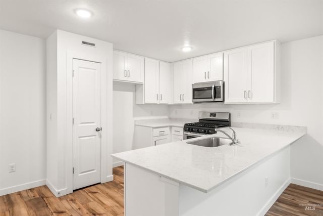 11124 Maroon Bells Dr, Caldwell, ID 83605