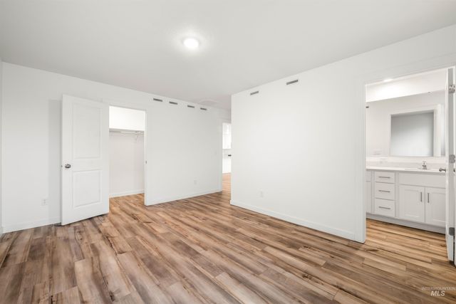 11124 Maroon Bells Dr, Caldwell, ID 83605