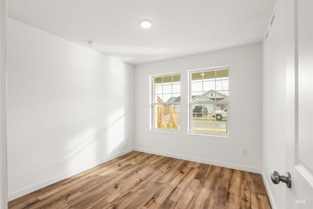 11124 Maroon Bells Dr, Caldwell, ID 83605