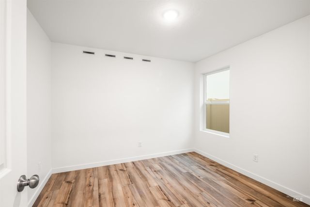 11124 Maroon Bells Dr, Caldwell, ID 83605