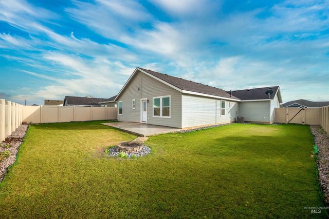 11124 Maroon Bells Dr, Caldwell, ID 83605