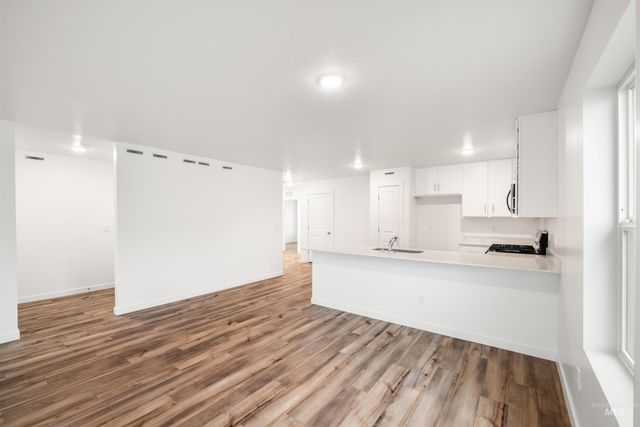 11124 Maroon Bells Dr, Caldwell, ID 83605