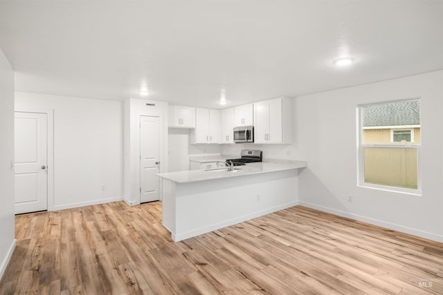 11124 Maroon Bells Dr, Caldwell, ID 83605