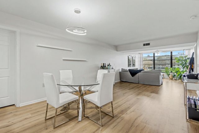 1518 Whitehall Drive 204, Davie, FL 33324