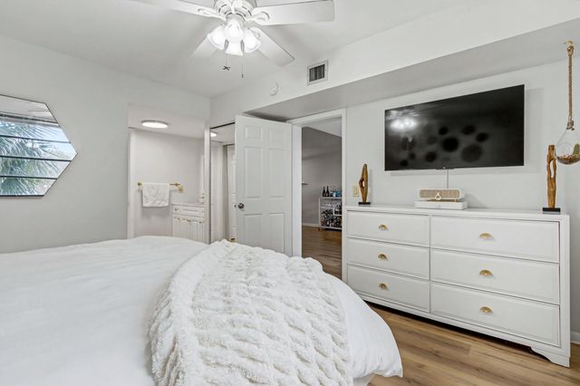 1518 Whitehall Drive 204, Davie, FL 33324