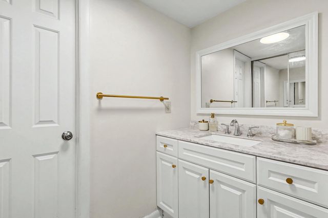 1518 Whitehall Drive 204, Davie, FL 33324