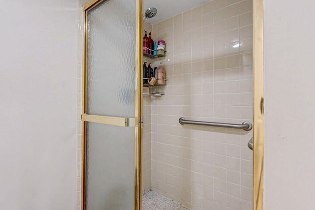 1518 Whitehall Drive 204, Davie, FL 33324