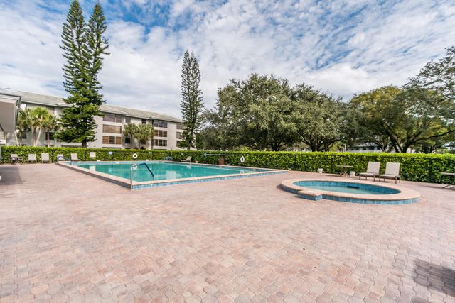 1518 Whitehall Drive 204, Davie, FL 33324