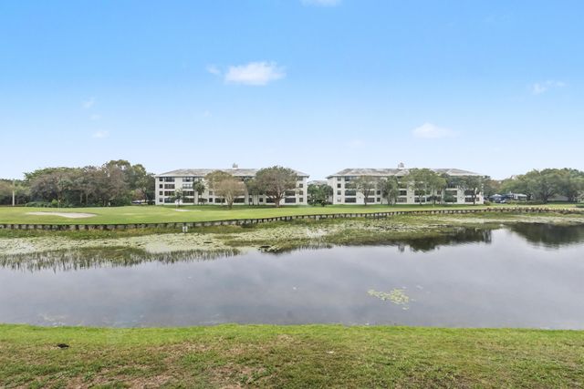 1518 Whitehall Drive 204, Davie, FL 33324