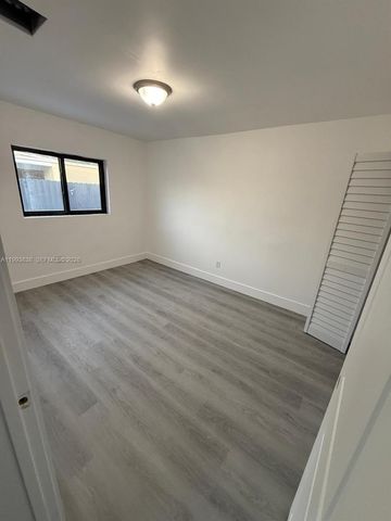 3224 NW 181st St, Miami Gardens, FL 33056