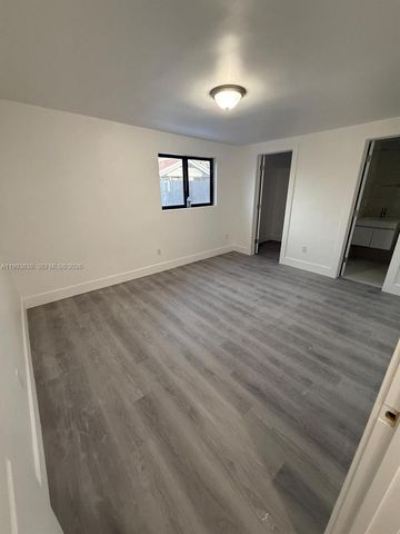 3224 NW 181st St, Miami Gardens, FL 33056