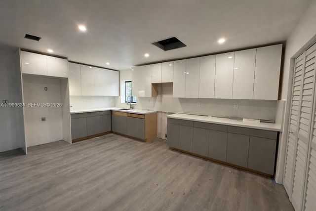 3224 NW 181st St, Miami Gardens, FL 33056