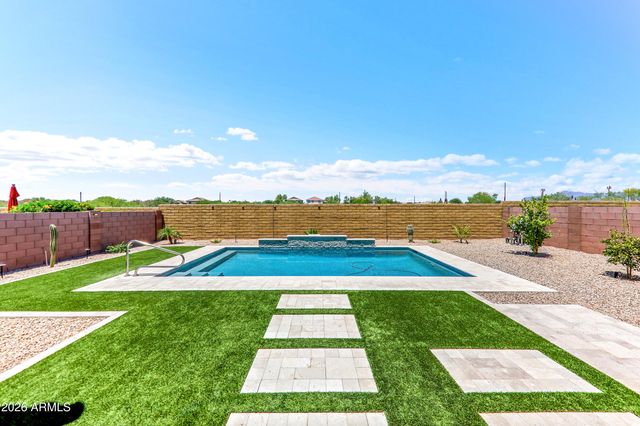 10716 E THATCHER Avenue, Mesa, AZ 85212