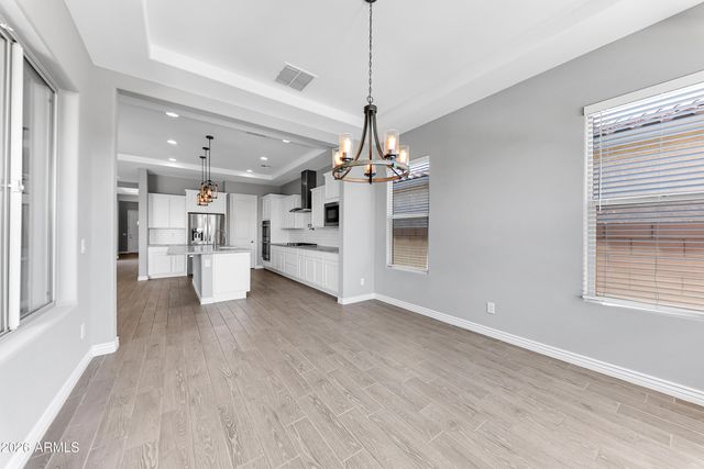 10716 E THATCHER Avenue, Mesa, AZ 85212