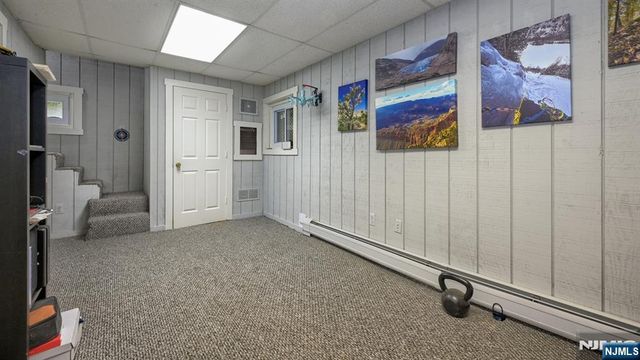18 Maple Road, Ringwood, NJ 07456