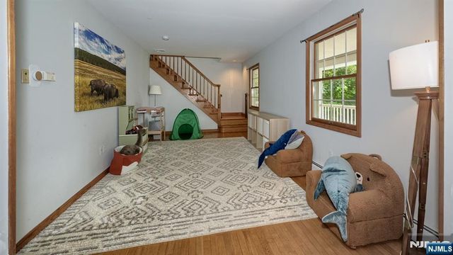 18 Maple Road, Ringwood, NJ 07456