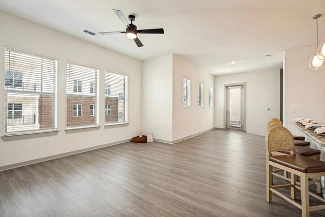 5885 Calmont Avenue 8101, Fort Worth, TX 76107