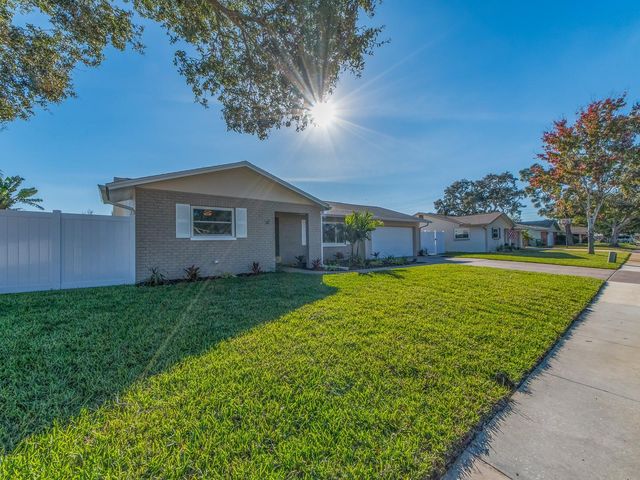 12446 88TH AVENUE, Seminole, FL 33772