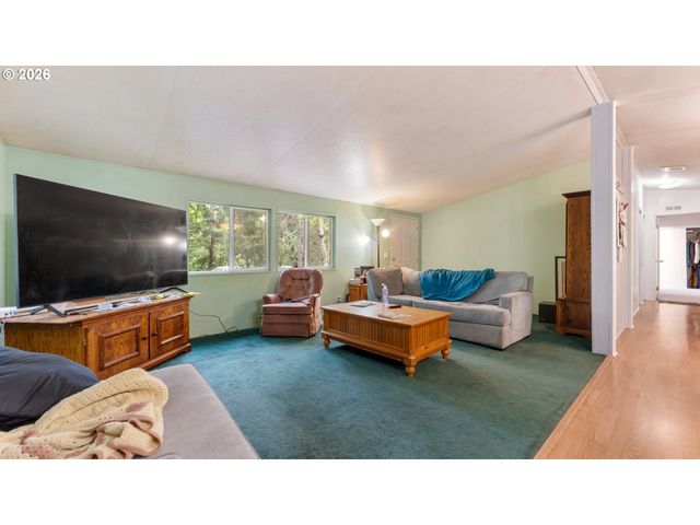31484 Se WOODLAND Rd, Estacada, OR 97023