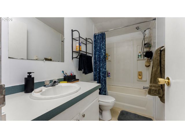 31484 Se WOODLAND Rd, Estacada, OR 97023
