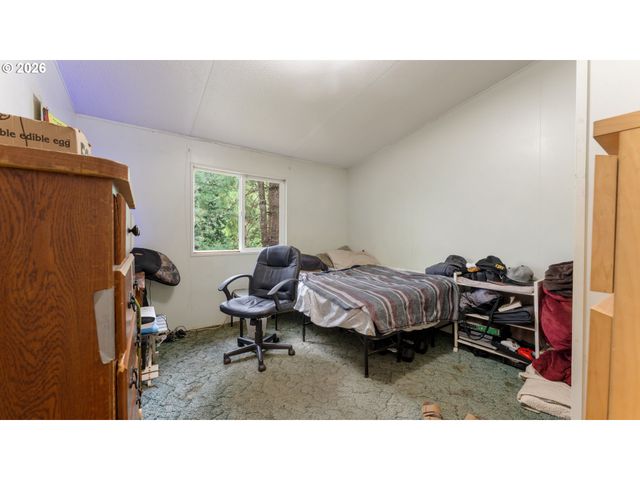 31484 Se WOODLAND Rd, Estacada, OR 97023