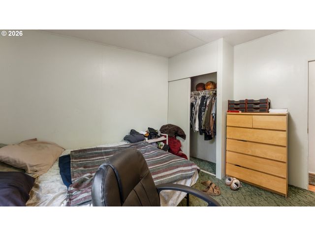 31484 Se WOODLAND Rd, Estacada, OR 97023