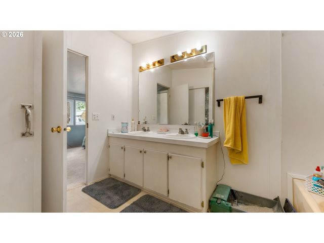 31484 Se WOODLAND Rd, Estacada, OR 97023