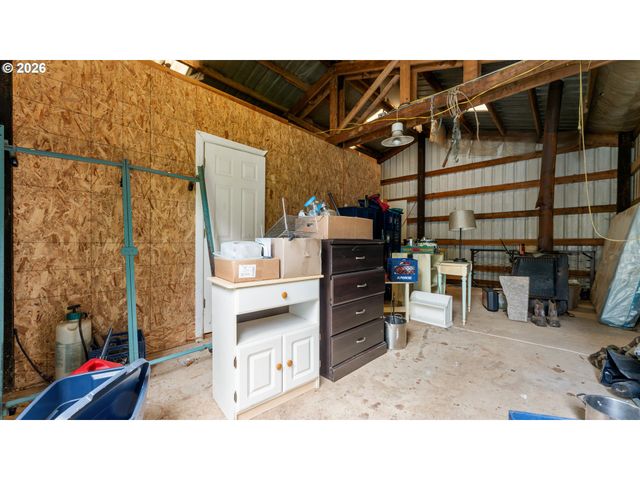31484 Se WOODLAND Rd, Estacada, OR 97023