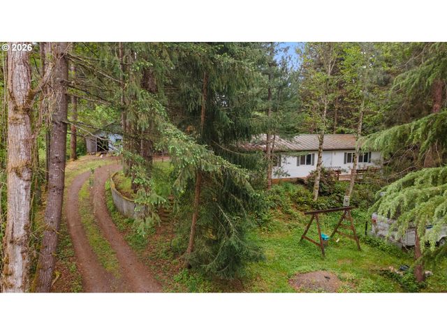 31484 Se WOODLAND Rd, Estacada, OR 97023