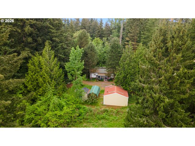 31484 Se WOODLAND Rd, Estacada, OR 97023