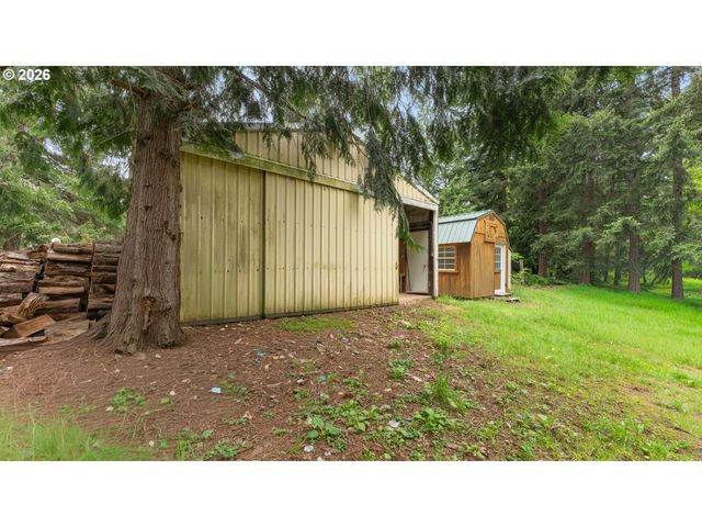 31484 Se WOODLAND Rd, Estacada, OR 97023