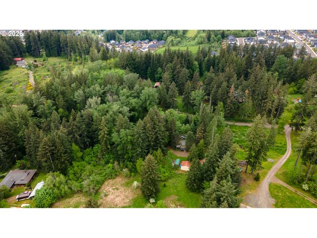 31484 Se WOODLAND Rd, Estacada, OR 97023