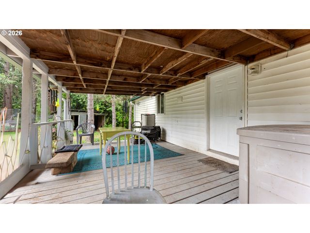 31484 Se WOODLAND Rd, Estacada, OR 97023