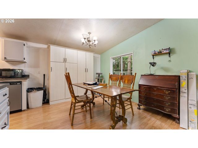 31484 Se WOODLAND Rd, Estacada, OR 97023