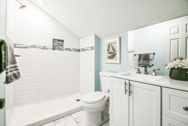 100 E 38th Street, Minneapolis, MN 55408