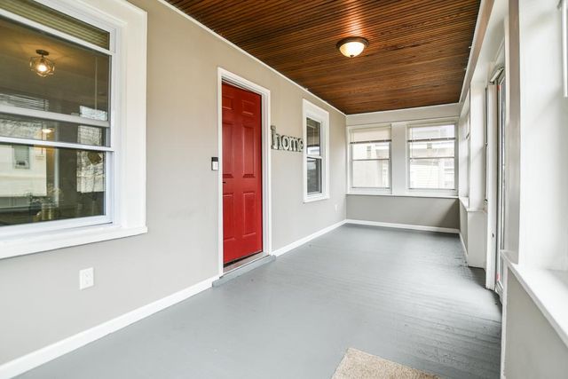 100 E 38th Street, Minneapolis, MN 55408