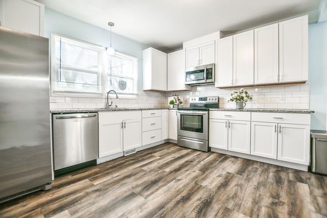 100 E 38th Street, Minneapolis, MN 55408