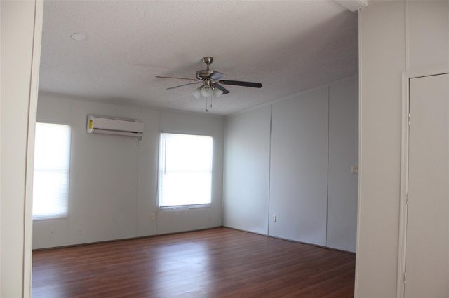 603 Fm 379, Navasota, TX 77868