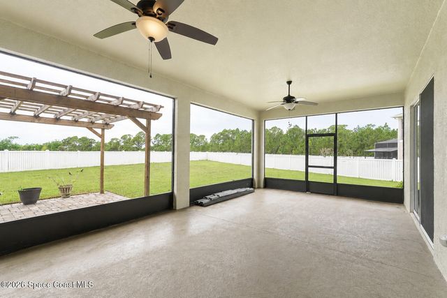 197 Brandy Creek Circle SE, Palm Bay, FL 32909
