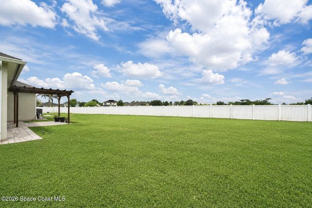 197 Brandy Creek Circle SE, Palm Bay, FL 32909
