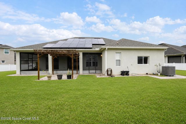 197 Brandy Creek Circle SE, Palm Bay, FL 32909