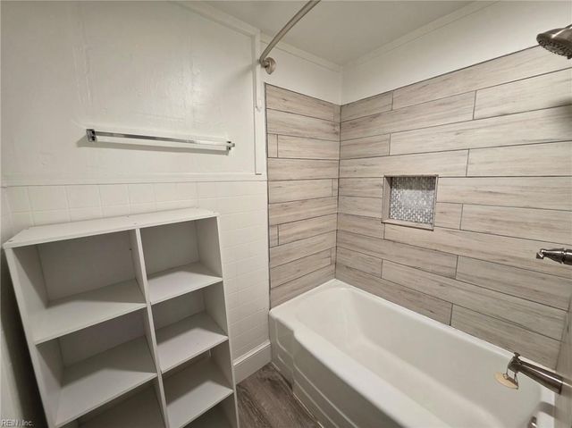 132 Orleans Cir Apt 3, Norfolk, VA 23509